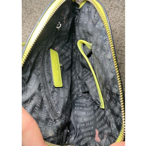 Steve Madden - Bright Yellow Purse with Silver Accents - Picture 5 of 16